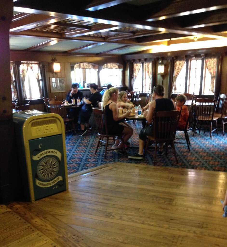 columbia harbour house dining area