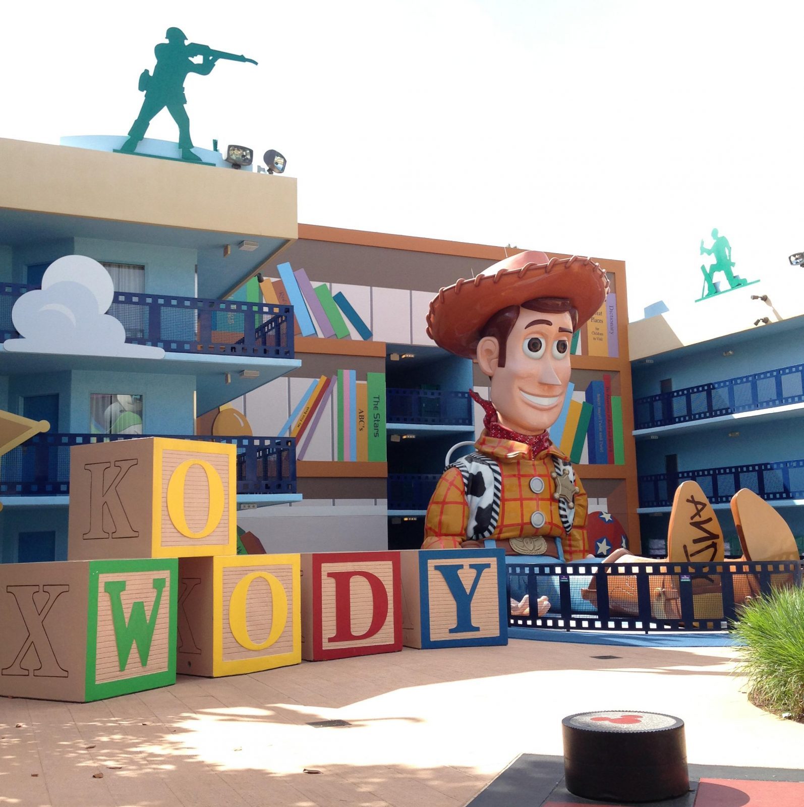 toy story courtyard all star movies resort