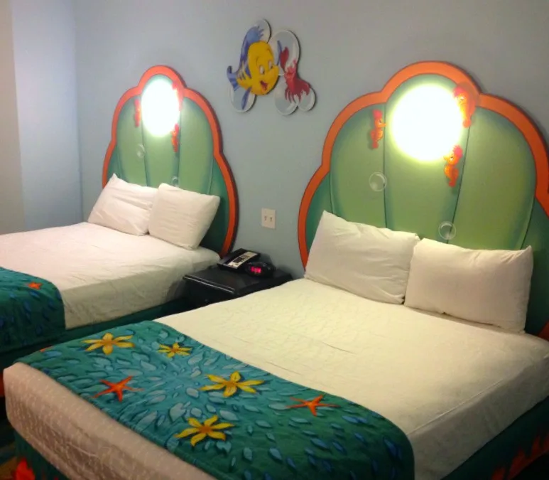 beds in little mermaid room at art of animation resort