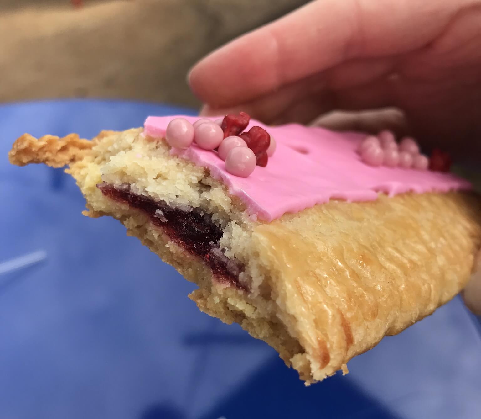 raspberry lunch box tart from woody's lunch box