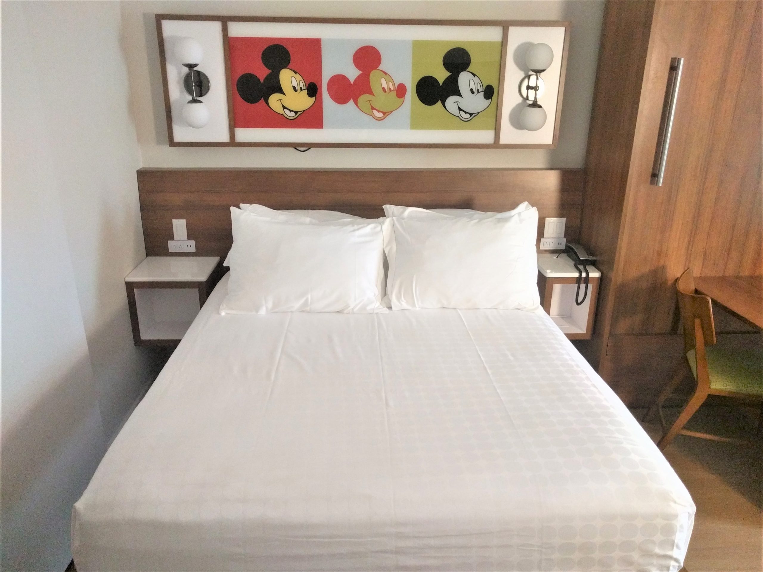bed at disney pop century hotel