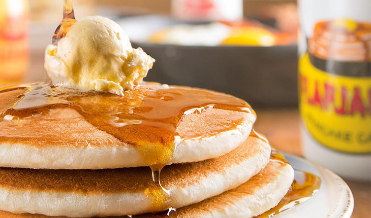 pancake and syrup close-up