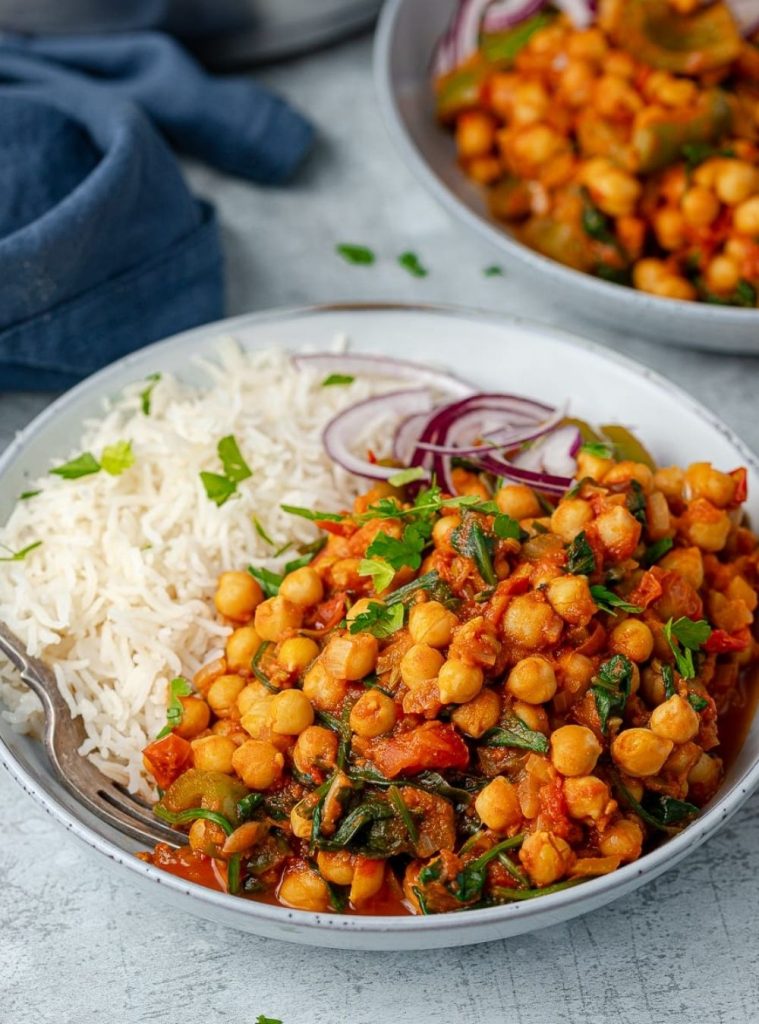 Easy Chickpea and Spinach Curry