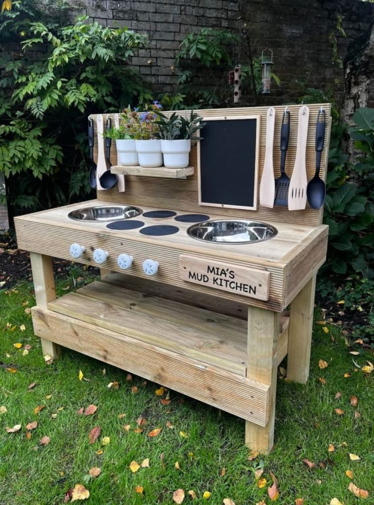 DIY Mud Kitchen