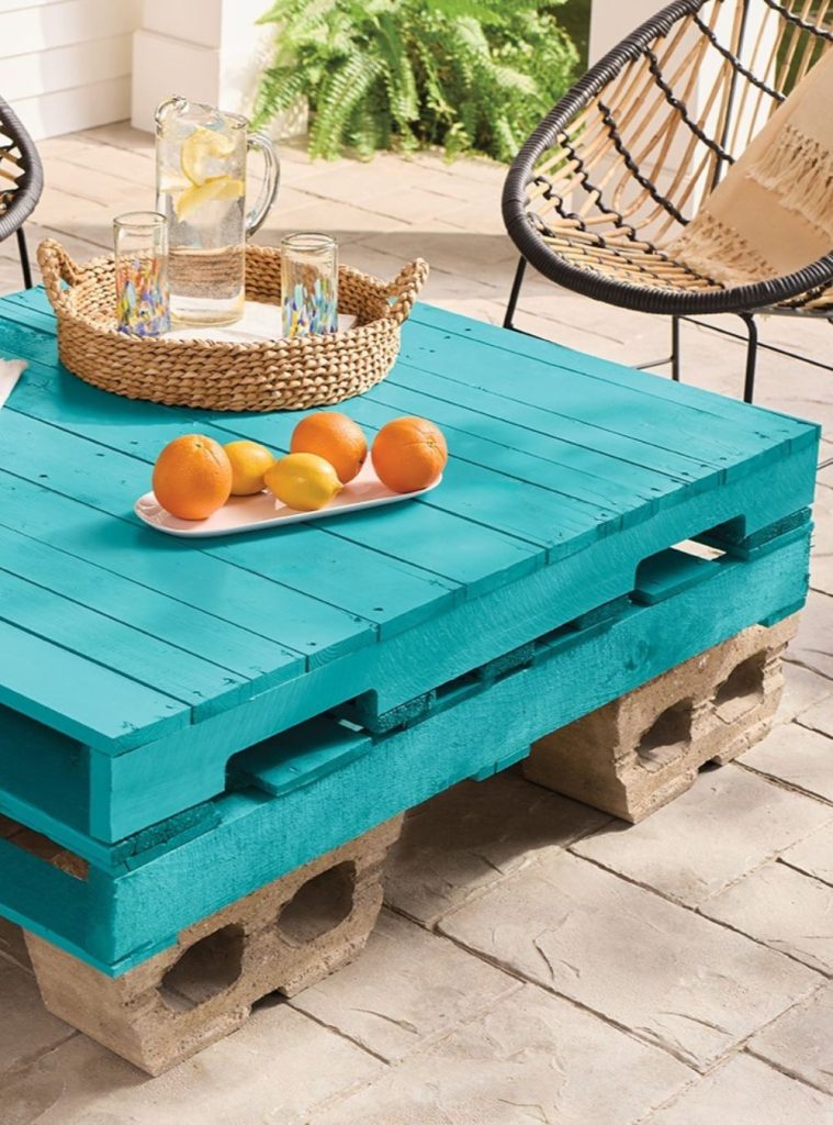 DIY Pallet Table
