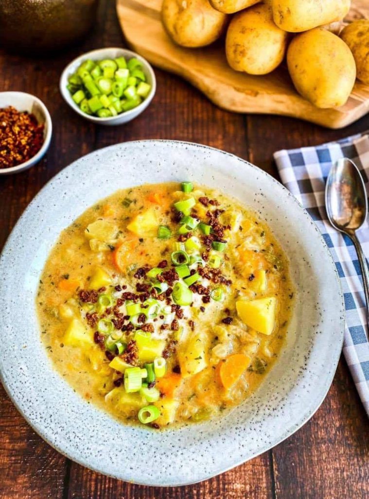 cheap crockpot recipes-vegan potato soup